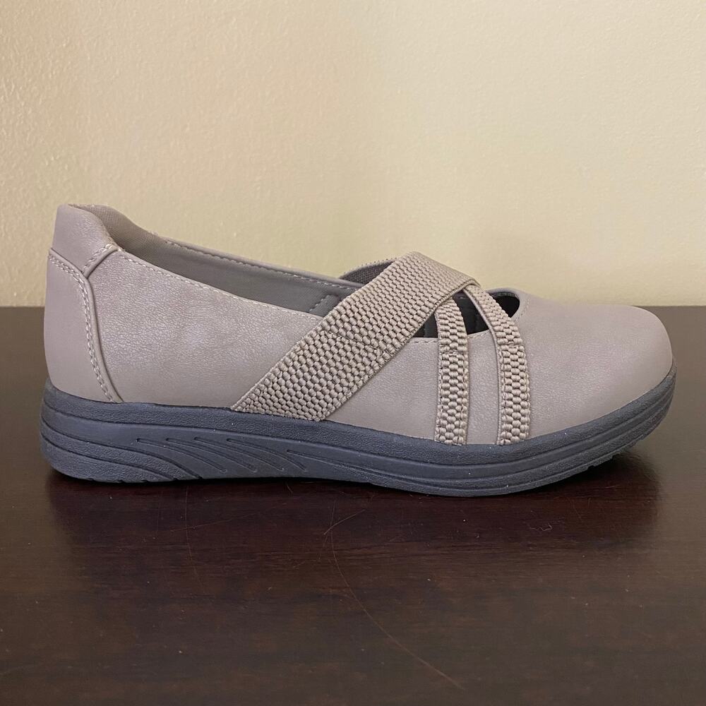 Easy Street Women's Inga Mary Jane Flat - Picture 3 of 7